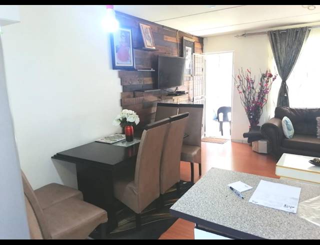 2 BEDROOM APARTMENT FOR SALE IN SOUTHDALE